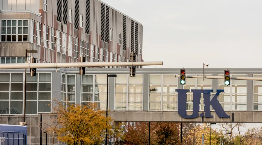 Kentucky Clinic UK sign on breezeway located over Limestone